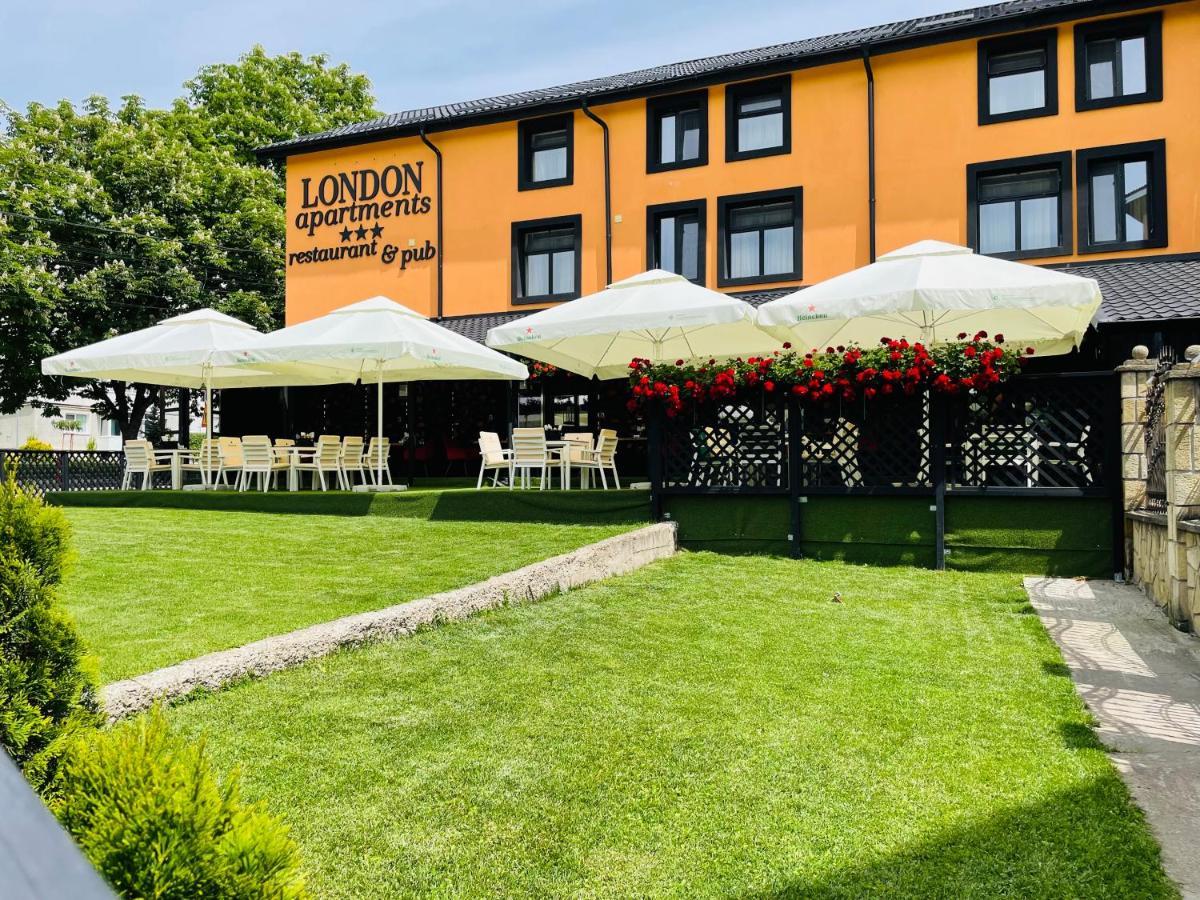 London Apartments Vaslui Exterior foto